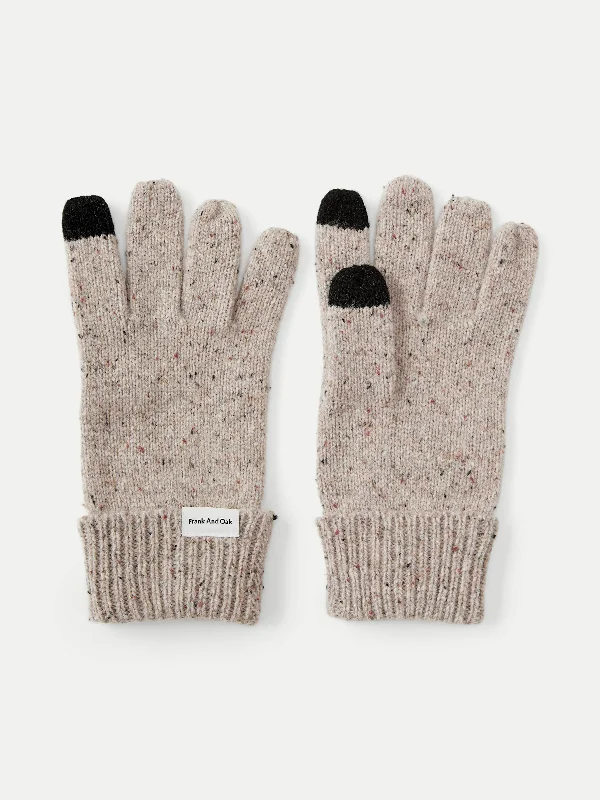 Wandering freely The Donegal Wool Gloves in Beige